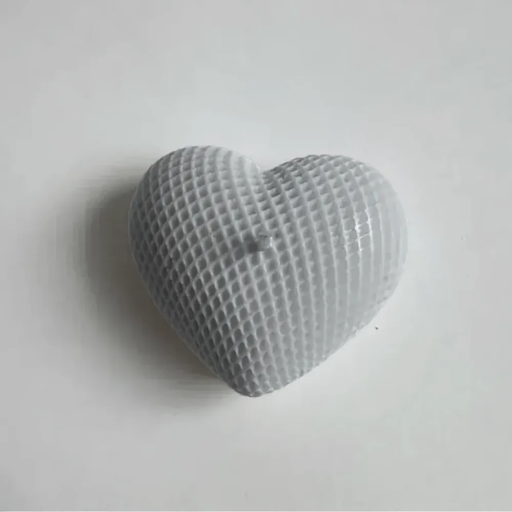 Świeca sojowa Plecione Serce – Romantyczny prezent | Laavaar