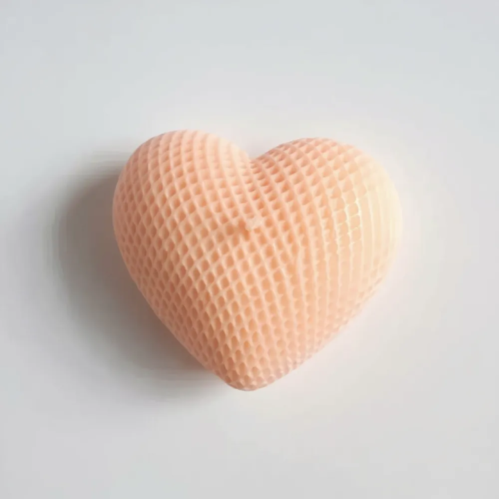 Świeca sojowa Plecione Serce – Romantyczny prezent | Laavaar