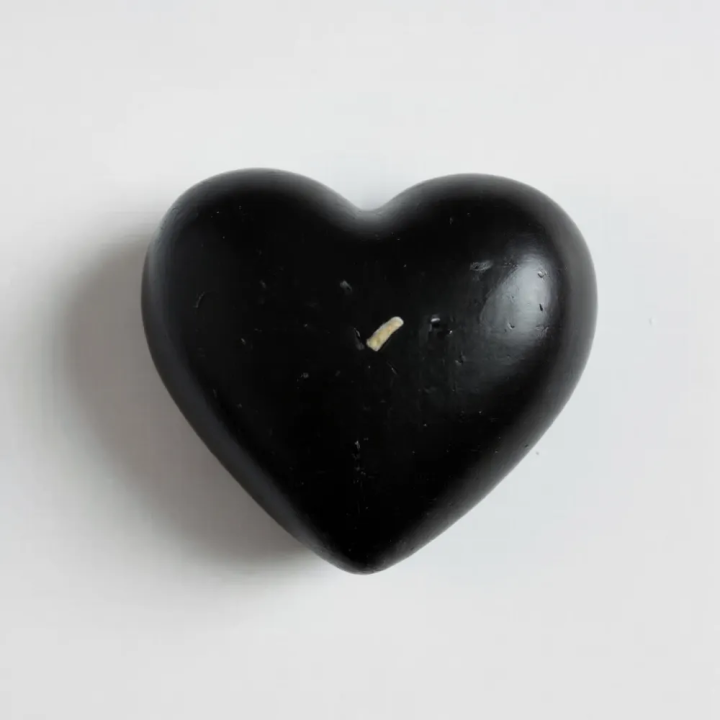 Świeca sojowa Plecione Serce – Romantyczny prezent | Laavaar