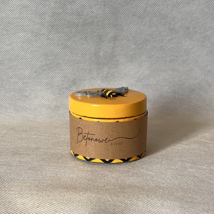 Betonowy pojemniczek z pszczołą handmade | Laavaar